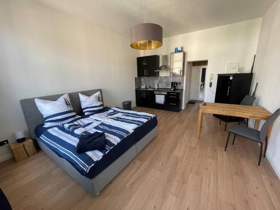 Innenstadt Refugium In Ruhiger Wasserlage+Balkon 라이프치히 외부 사진